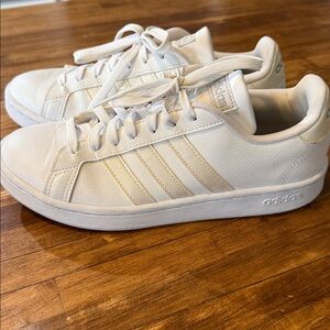 ADIDAS Women's Grand Court 2.0 Shoes sz 8.5 (c1)